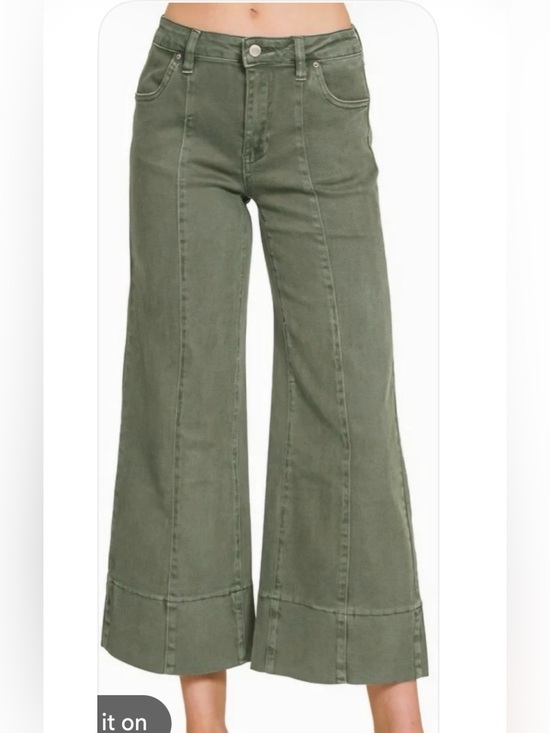 Zenana Denim - Zenana Olive wide leg crop . NWT